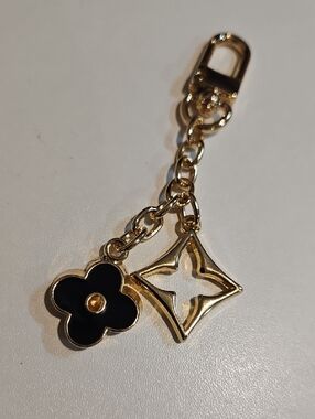 Gold and Black Floral Charm Keychain